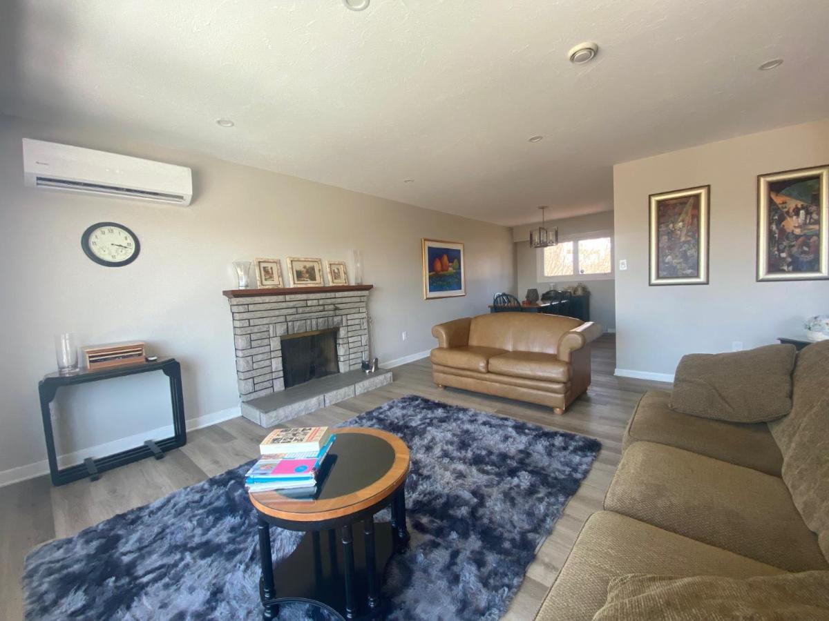 Private Room Lakeview House- Westmount Монктън Екстериор снимка