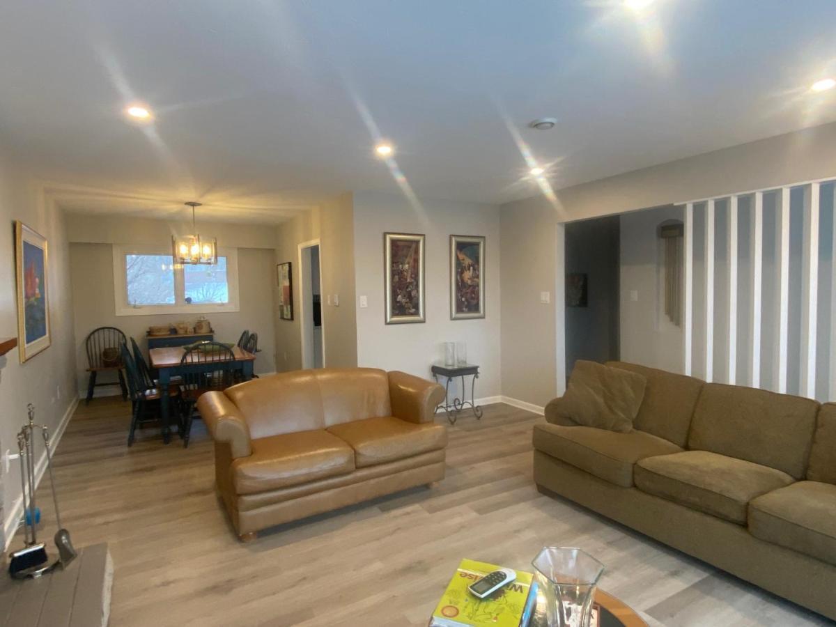 Private Room Lakeview House- Westmount Монктън Екстериор снимка